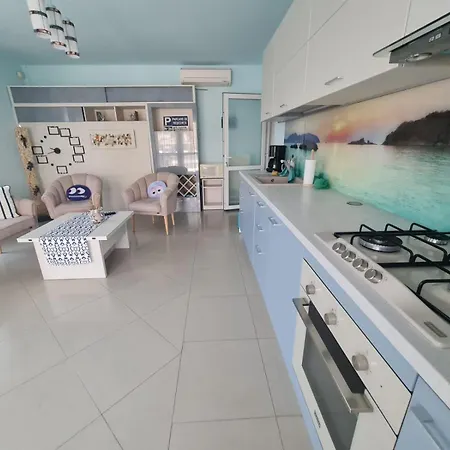 Marina Bay Mamaia-sat Apartment Navodari